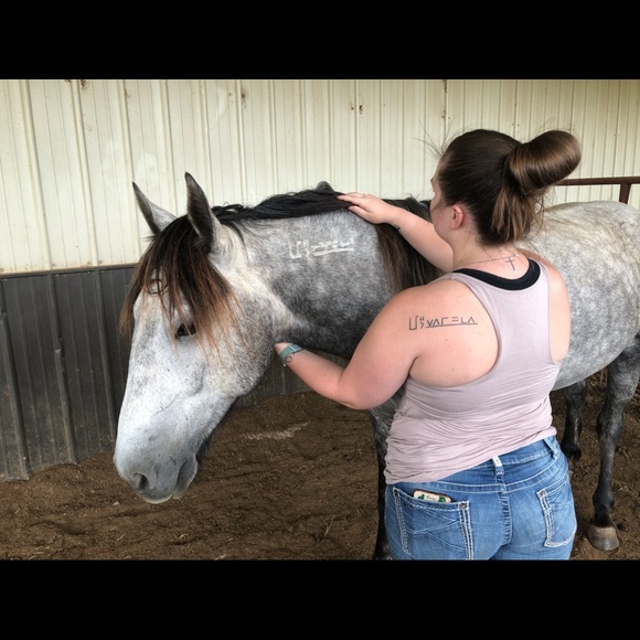 Meet Your Posher - Picture 2 of 7